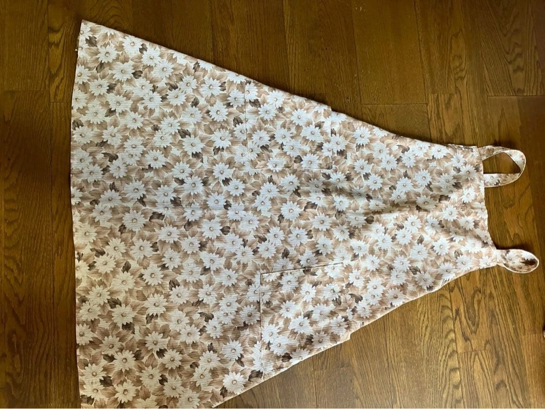 花柄エプロンの写真3枚目