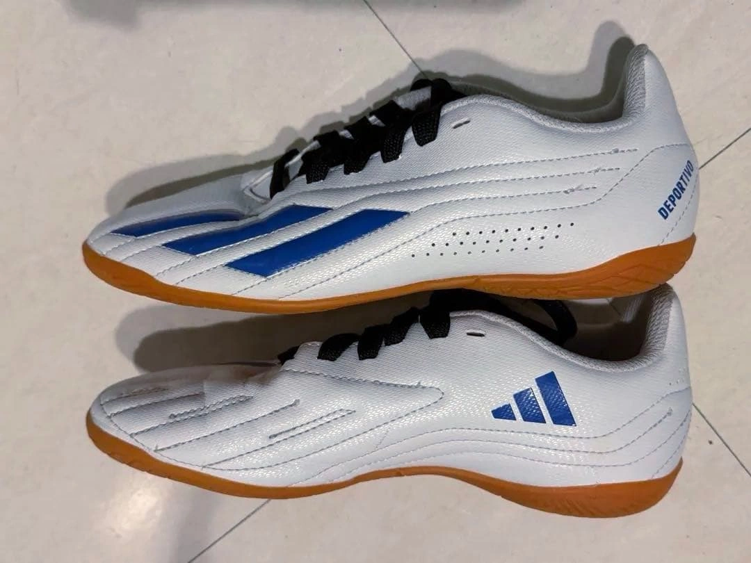 adidas アディダス フットサルシューズ deportivo 22.5の写真4枚目