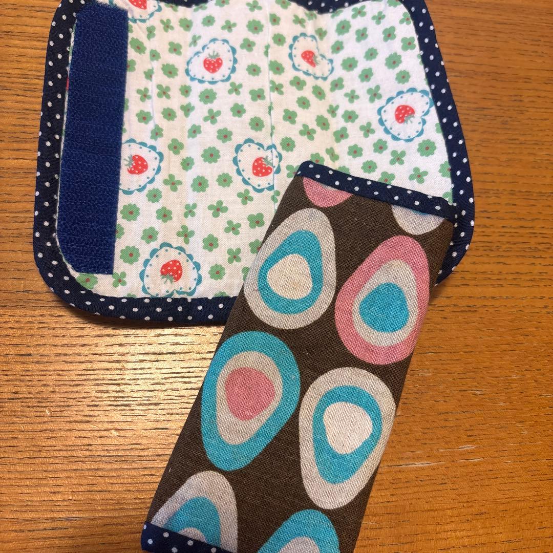 ハンドメイド　スタイ　抱っこ紐よだれカバーなどの写真2枚目