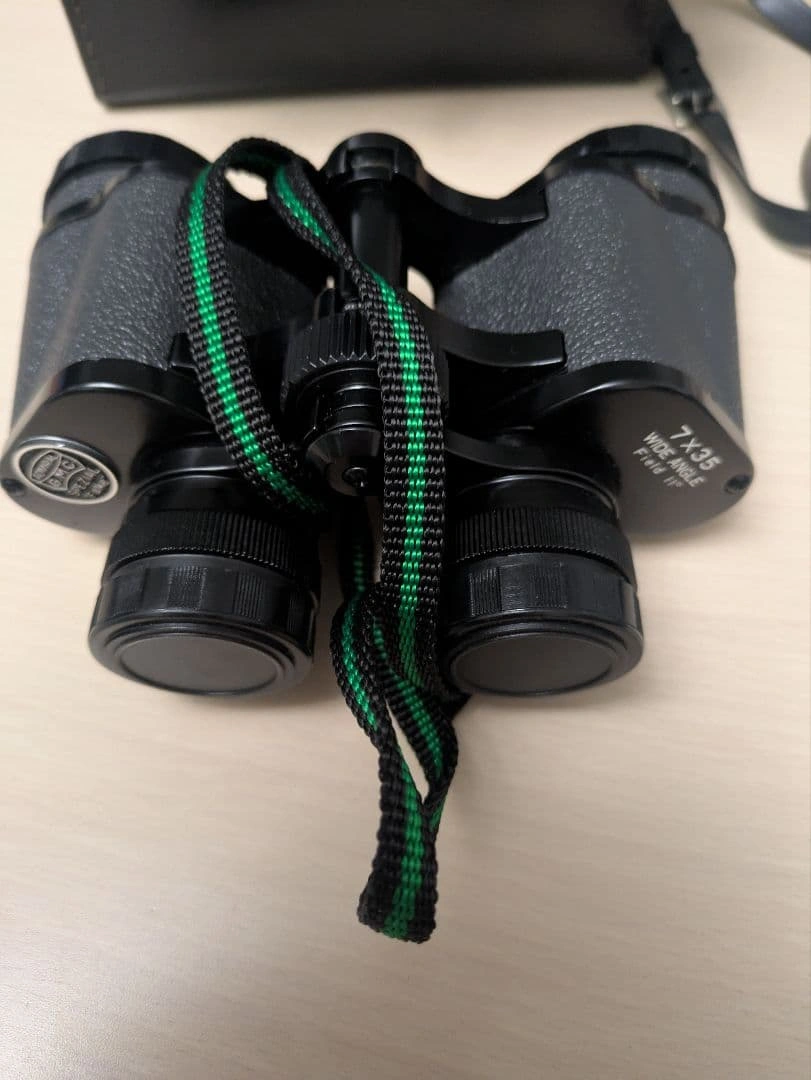 7x35 ワイドアングル双眼鏡 ストラップケース付きの写真2枚目