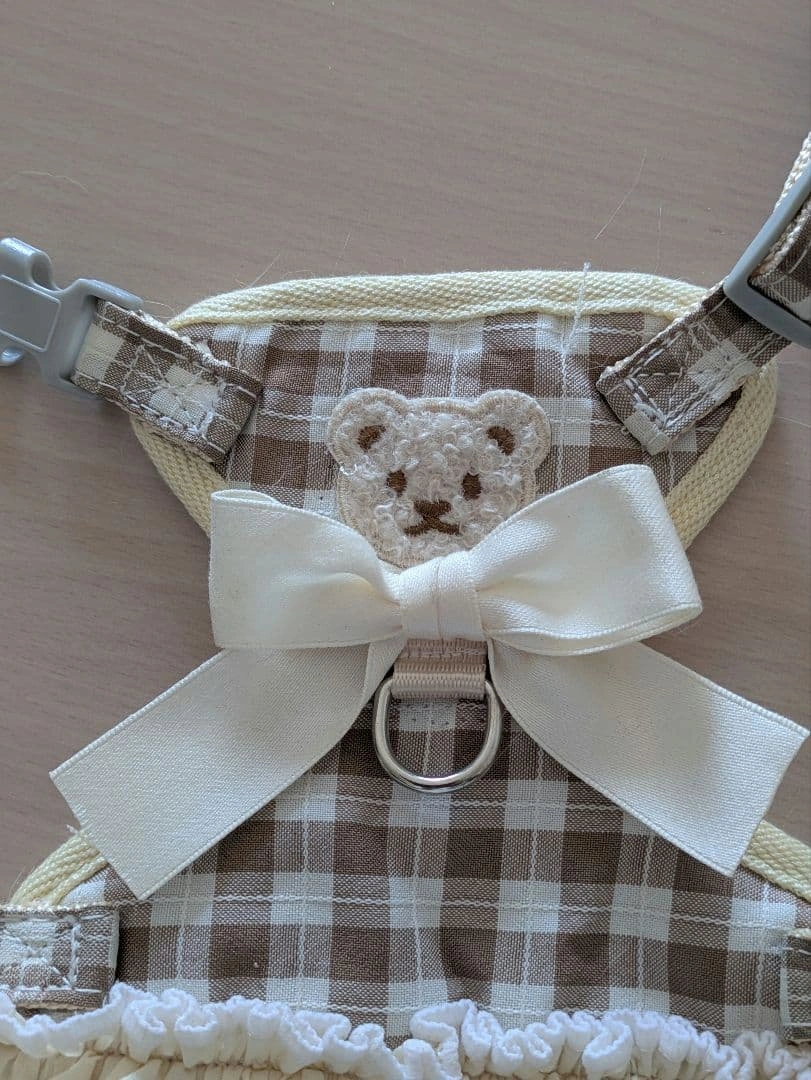 小型犬用 ハーネス リード付き チェック柄 熊の絵が付いてます。の写真3枚目