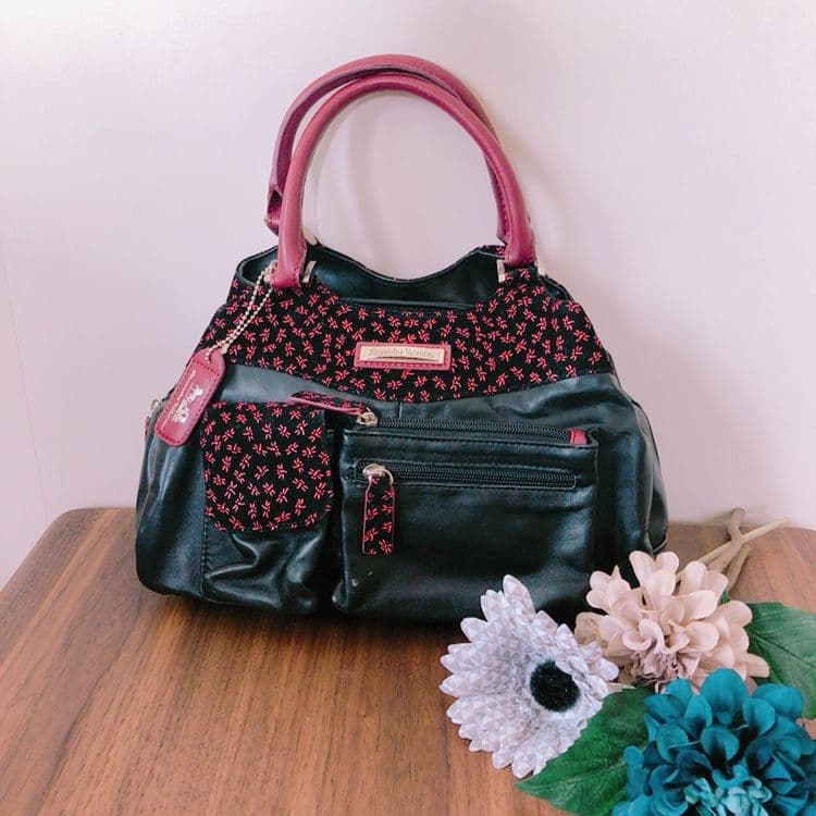 【最終値下げ！！6月末迄処分！！】Alexandra Valentini トンボ柄 ハンドバッグの写真2枚目