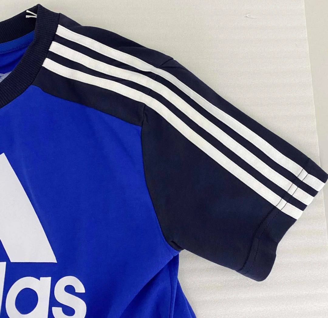 アディダス ジュニア 半袖Tシャツ ブルー 3ストライプ ティーン向けの写真4枚目