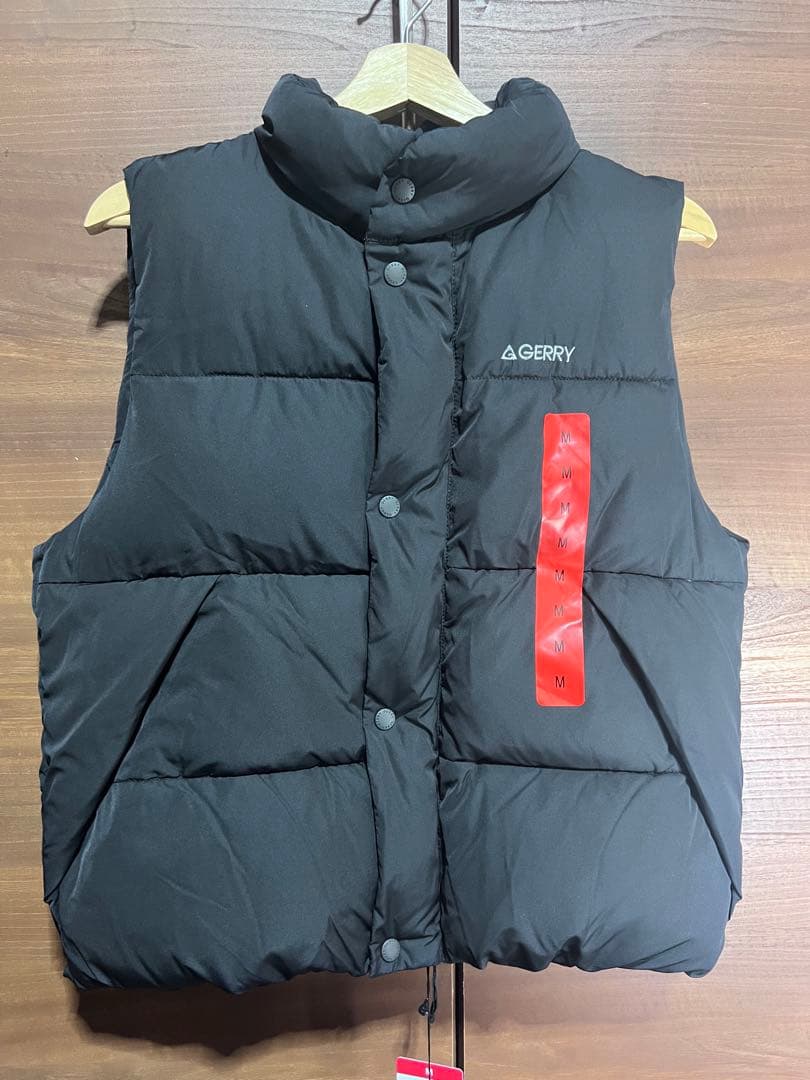 【新品タグ付き】GERRY ダウンベスト／ブラック／Mサイズ／超軽量・超保温