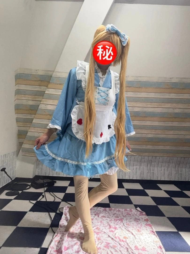 ライトブルーメイド服 ハート模様付き アリスモチーフの写真3枚目