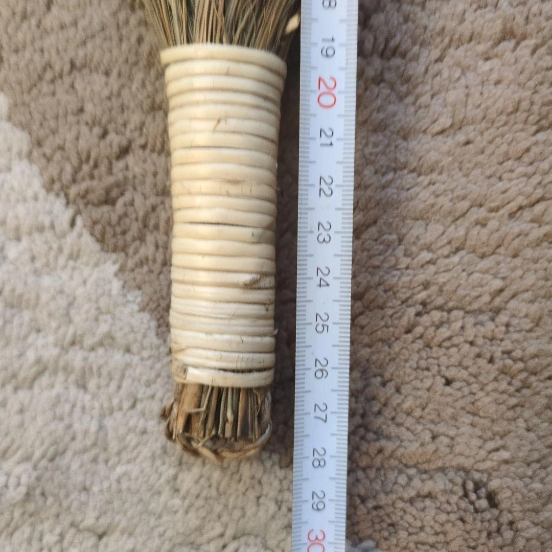 【昭和レトロ】天然素材 手作り風 ミニほうき 約28センチ 卓上箒の写真4枚目
