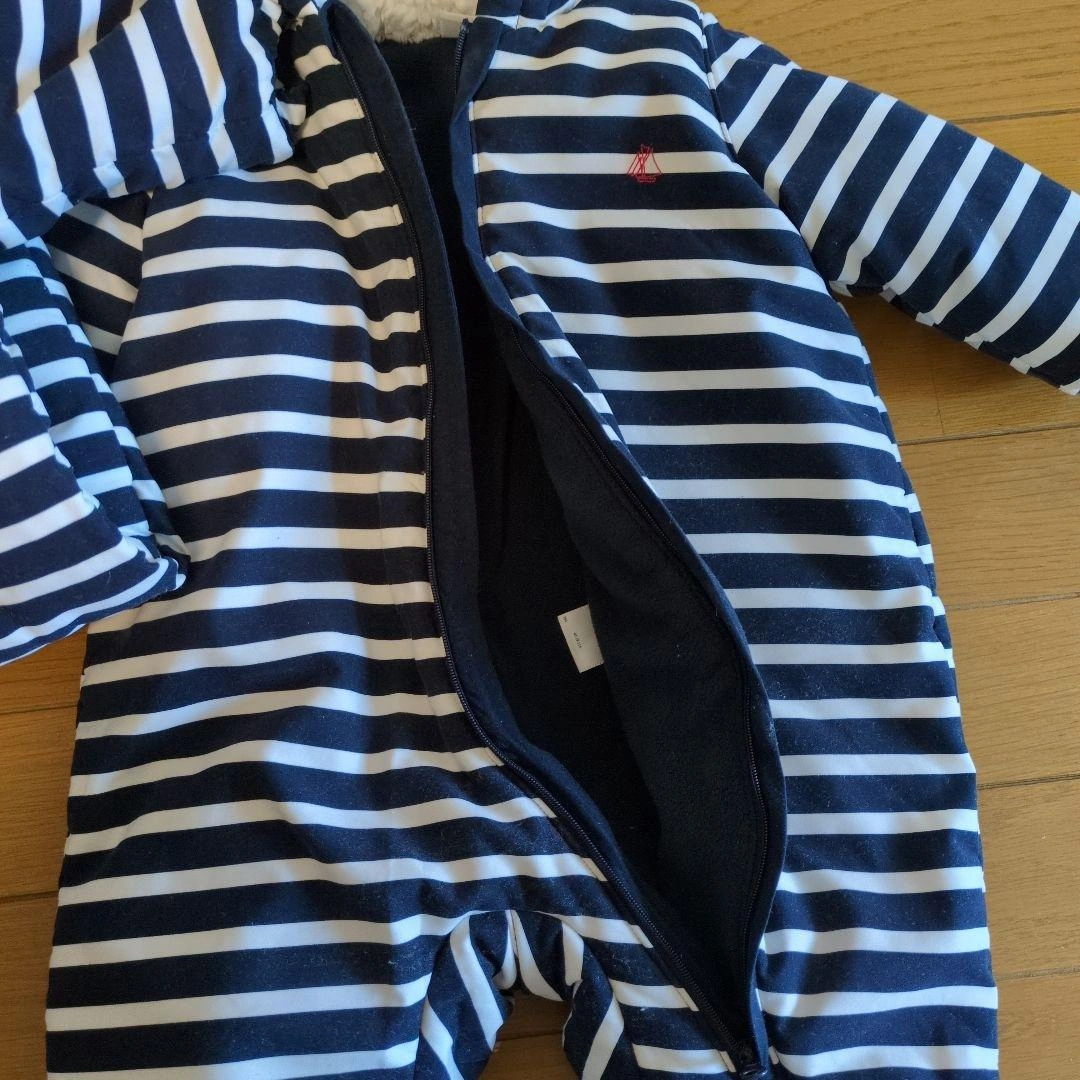 PETIT BATEAU フード付きジャンプスーツ 12M 2枚セットの写真5枚目
