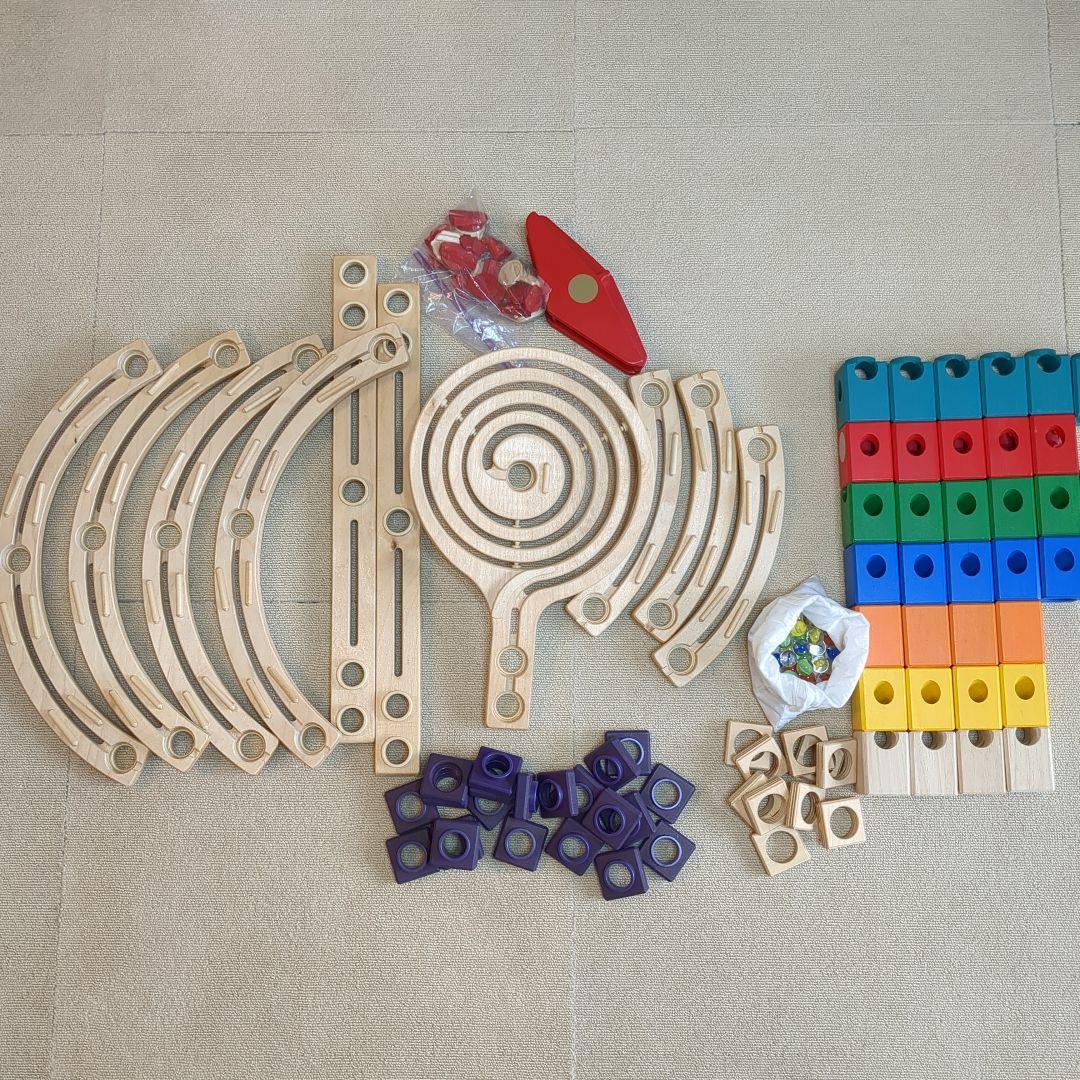 Quadrilla Twist & Rail 知育玩具 クアドリラの写真2枚目
