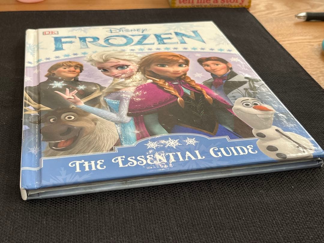 アナ雪 英語絵本 ファンブック ハードカバーの写真4枚目