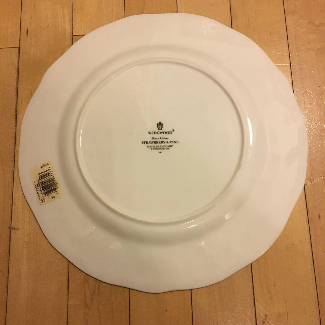 ウェッジウッド ストロベリーアンドバイン 28cmの写真2枚目