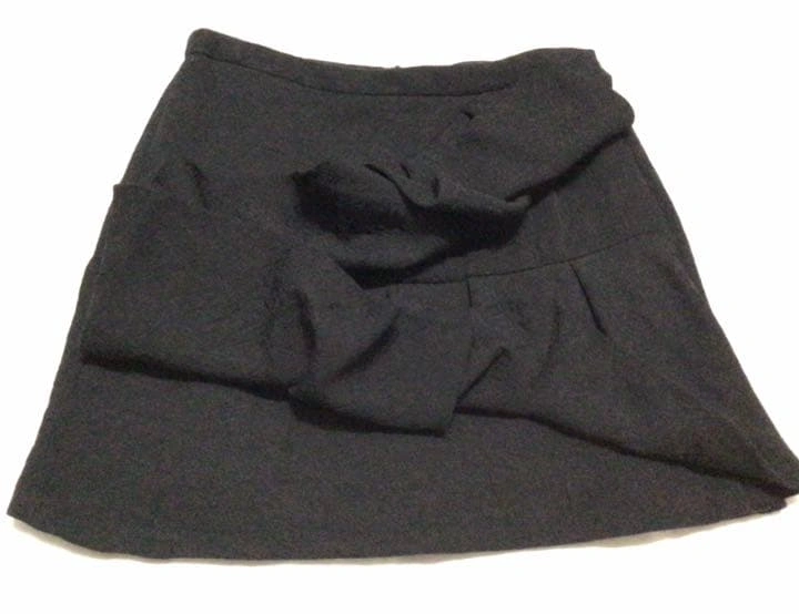 美品 ザラ ジャガード地柄 フリルスカート ヒップハング 黒 日本M/ usSの写真4枚目