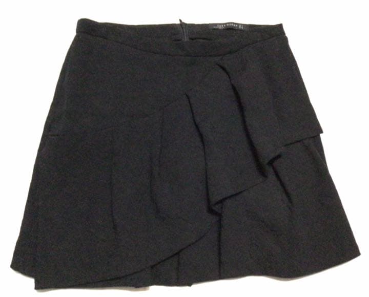 美品　ザラ　ジャガード地柄　フリルスカート　ヒップハング　黒　日本M/ usSの写真6枚目