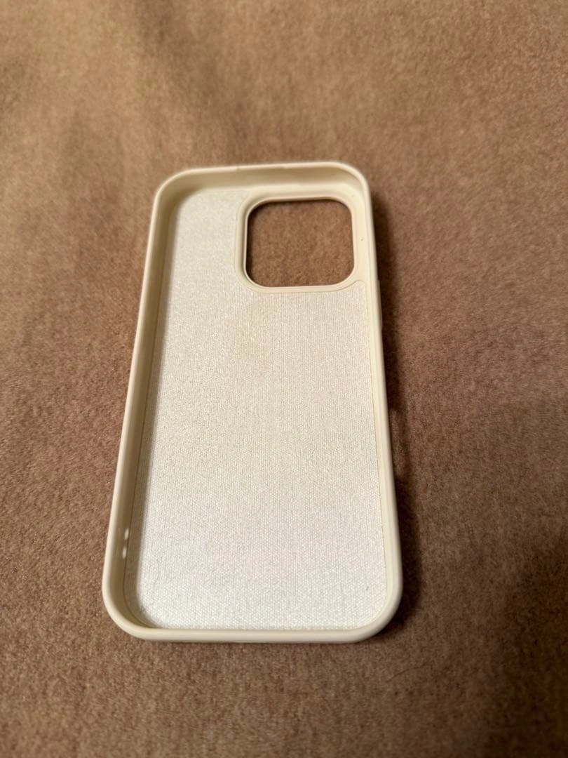 iPhone16Pro用 リキッドシリコンケース,ソフトバックプロテクション