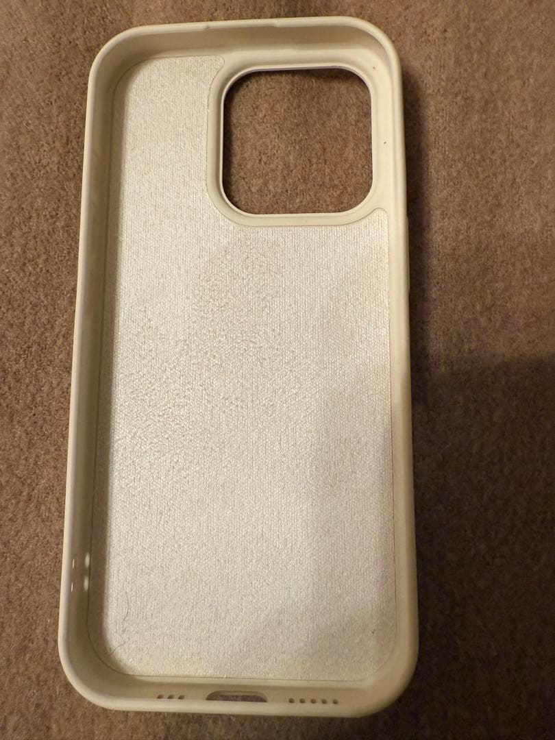 iPhone16Pro用 リキッドシリコンケース,ソフトバックプロテクションの写真6枚目