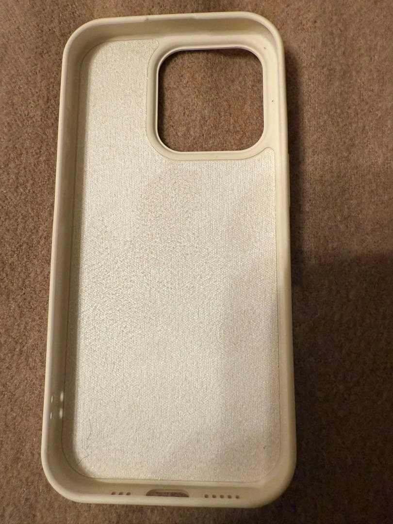iPhone16Pro用 リキッドシリコンケース,ソフトバックプロテクションの写真6枚目