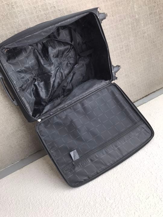 【他商品を詰める物としての利用がおすすめ】致命的欠陥有りの大きなキャリーリュックの写真3枚目