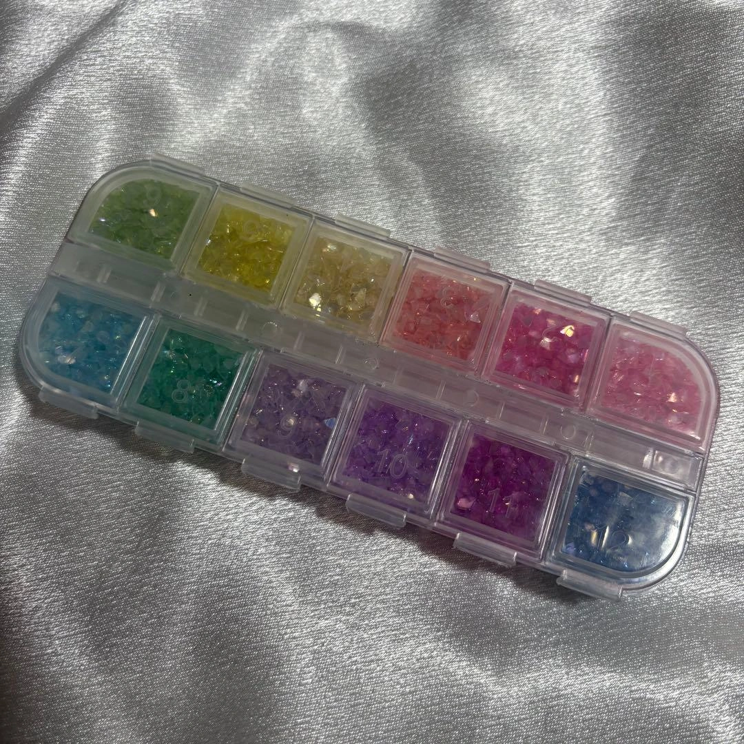 レジン 封入パーツ ガラスのカレット12色 押し花風12種類 2点セットの写真2枚目