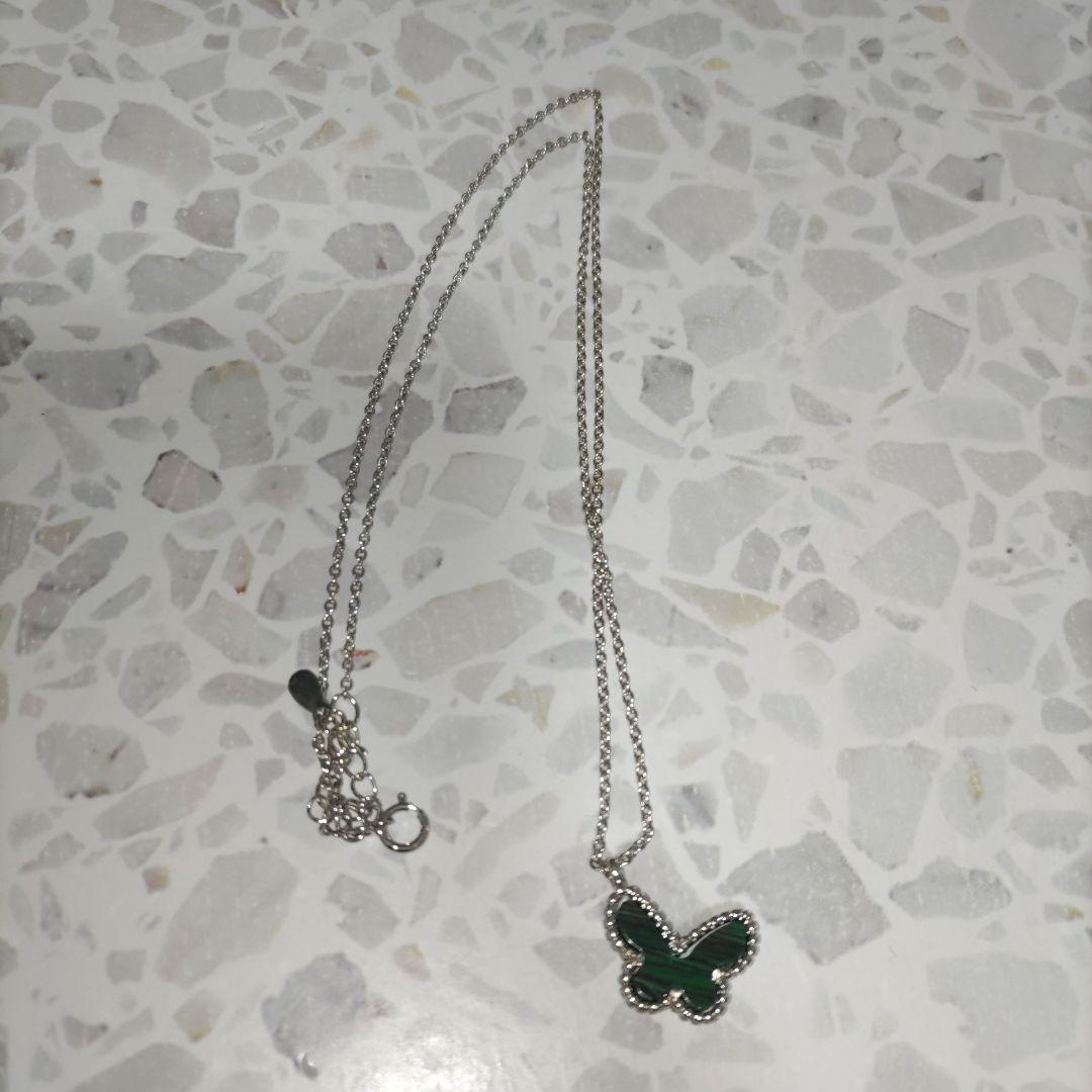 バタフライデザイン　ネックレス　ピアス　2つセットの写真3枚目