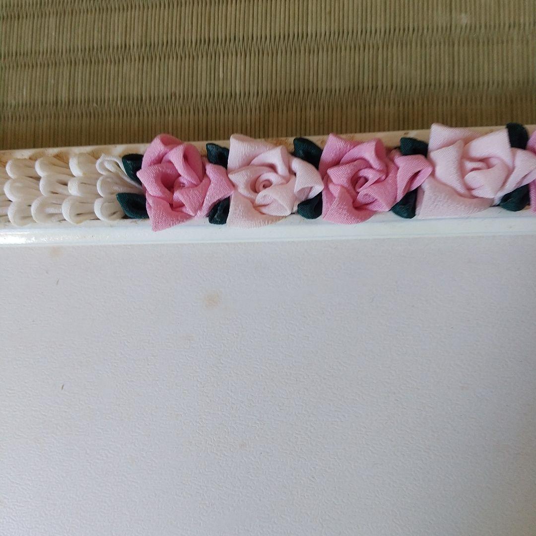 手作りつまみ細工のフォトフレームの写真2枚目