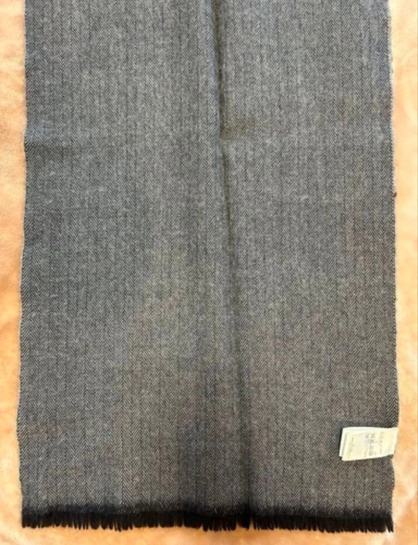 【極美品】BEAMS HEART ウール100% ヘリンボーン マフラー 日本製の写真4枚目