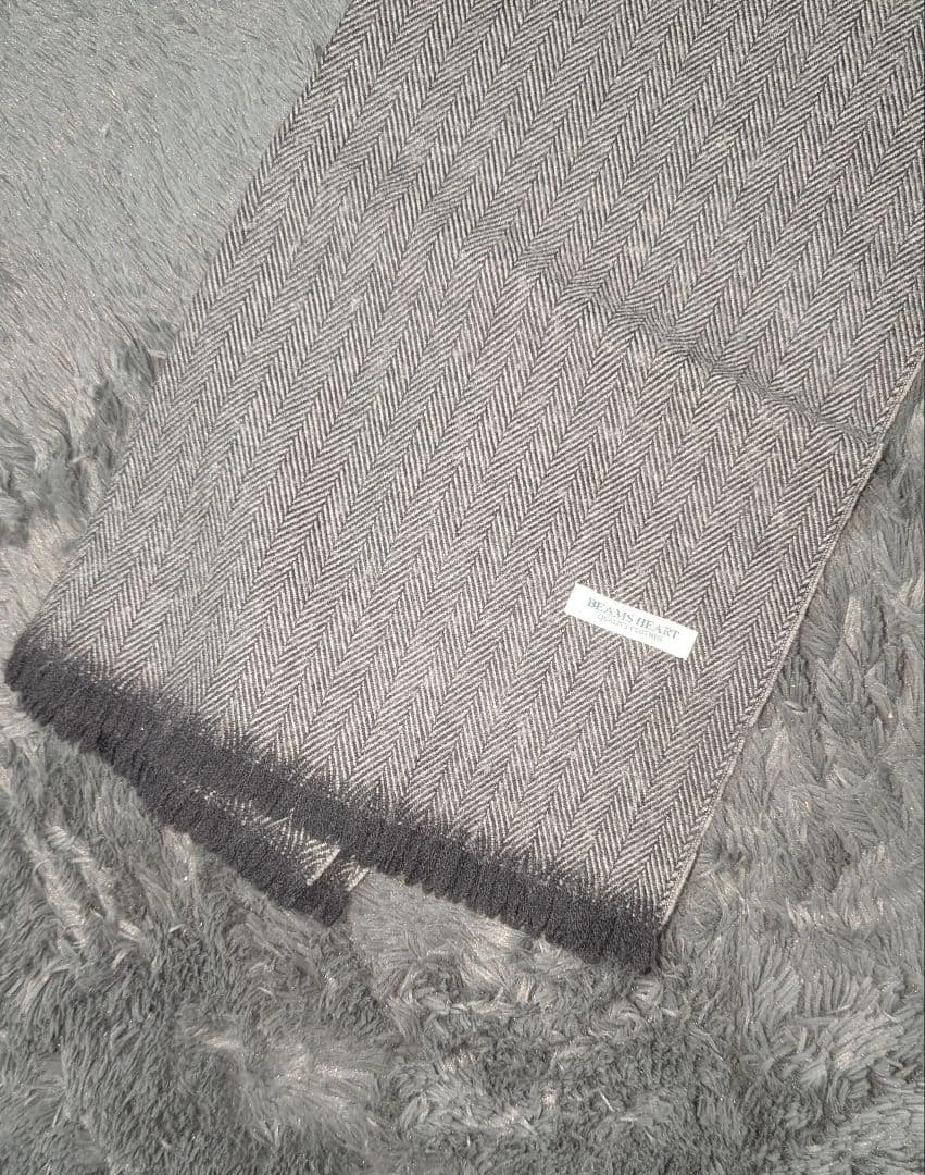 【極美品】BEAMS HEART ウール100% ヘリンボーン マフラー 日本製の写真6枚目