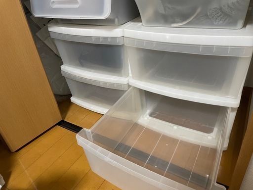 プラスチック衣装ケース (4連)の写真2枚目