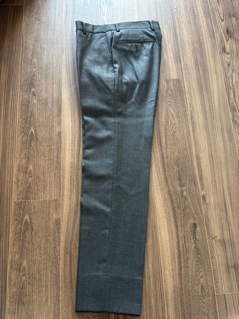ほぼ未使用極美品★定価32万円 アクアスキュータム 高級 スーツ グレー 百貨店の写真5枚目
