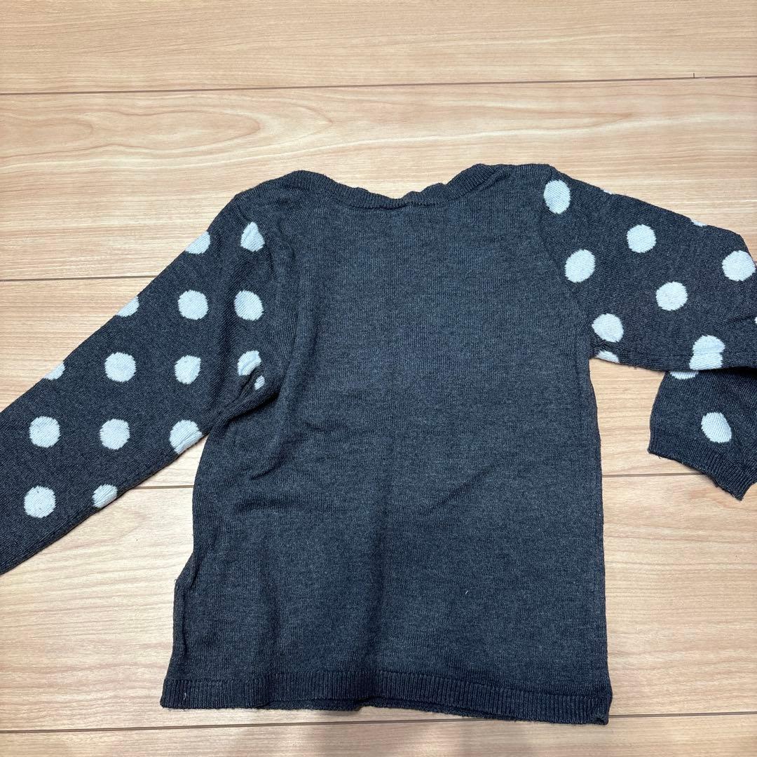 ウサギプリント ダークグレー トップス 92cm セーターの写真2枚目