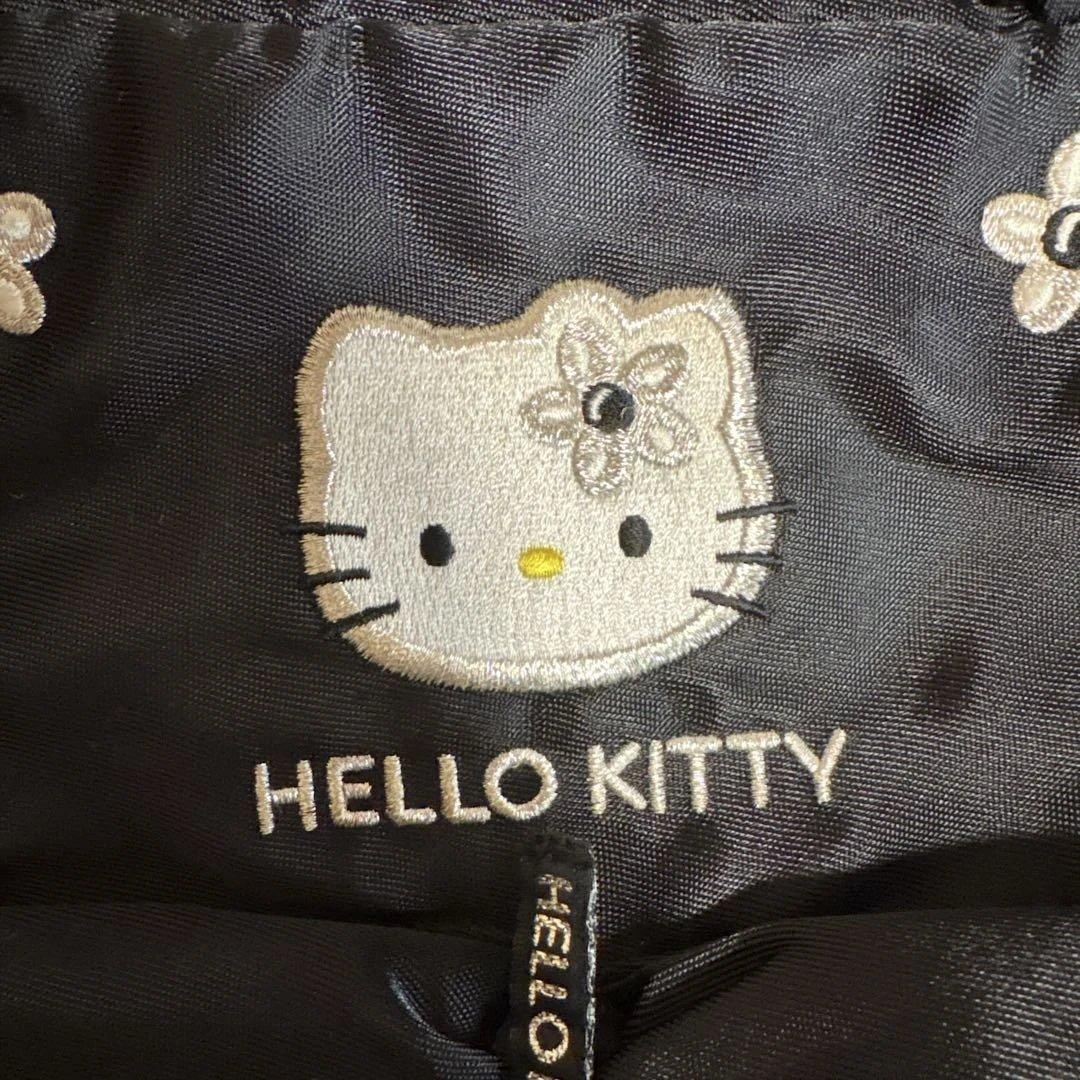 【HELLO KITTY】花刺繍ボストンバッグ ブラックの写真2枚目