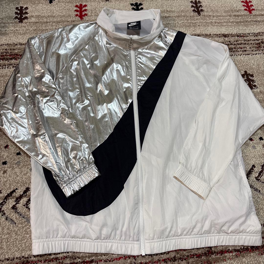 NIKE シルバー ジャンパー BIG SWOOSH