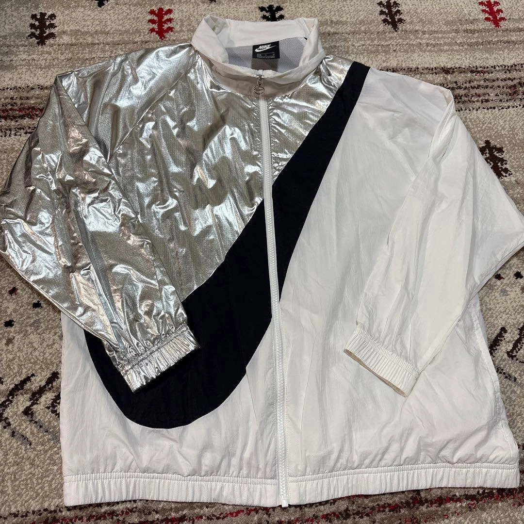 NIKE シルバー ジャンパー BIG SWOOSH