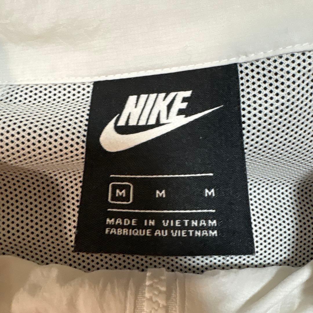 NIKE シルバー ジャンパー BIG SWOOSHの写真2枚目