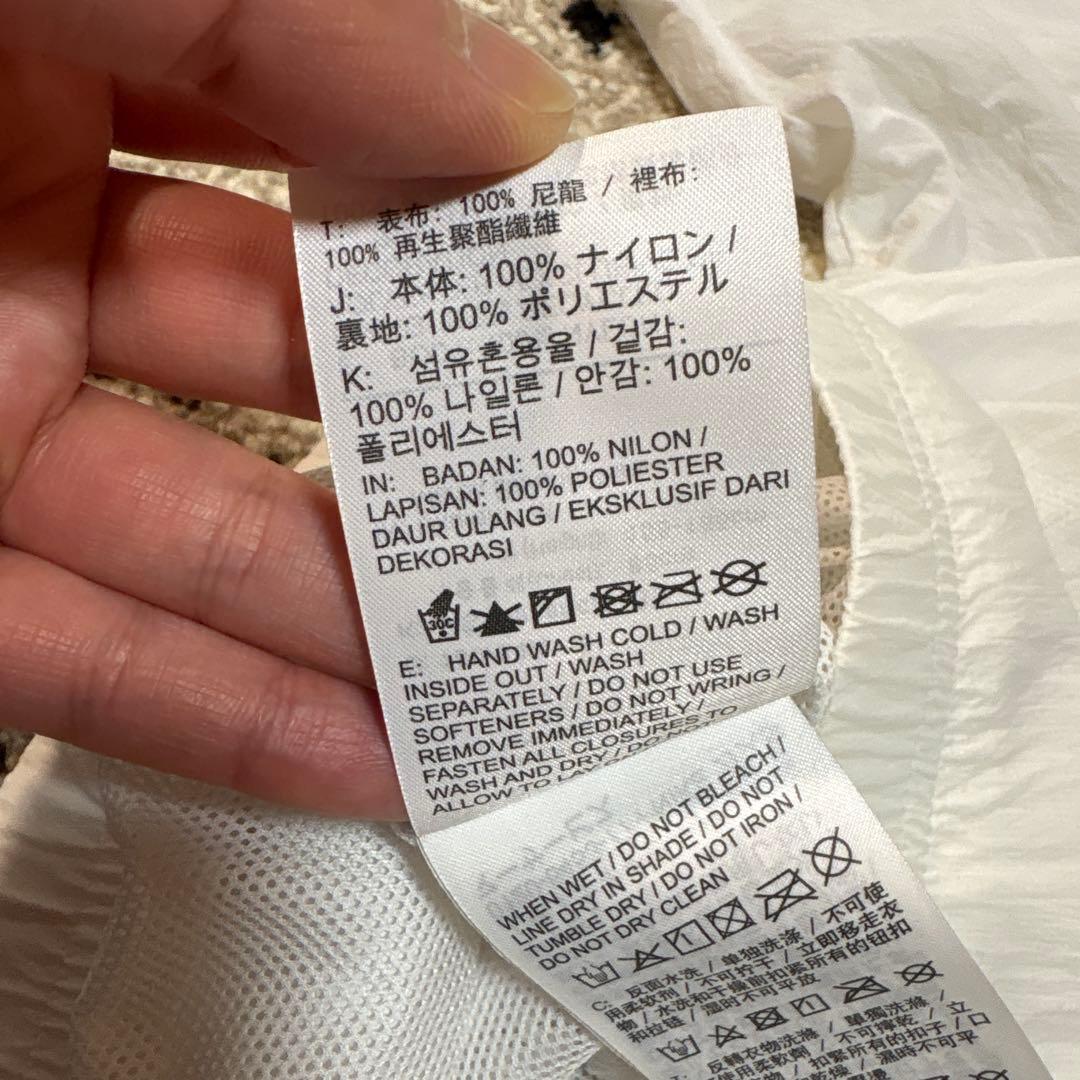 NIKE シルバー ジャンパー BIG SWOOSHの写真5枚目
