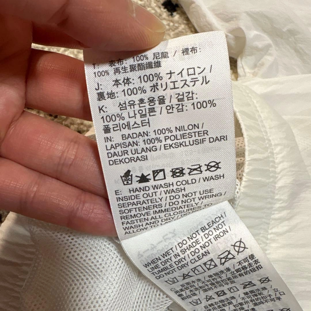 NIKE シルバー ジャンパー BIG SWOOSHの写真5枚目