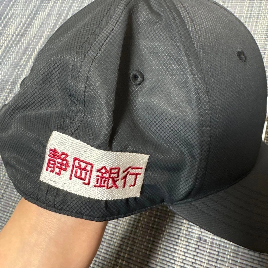 【adidas】ゴルフキャップ 黒の写真4枚目