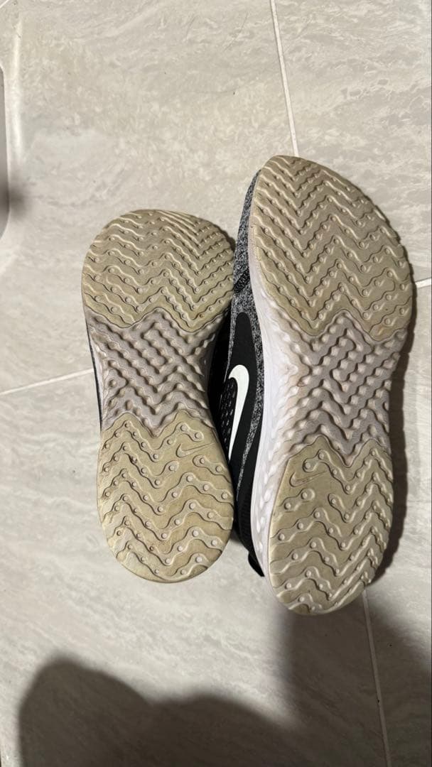 NIKE ナイキ LEGEND REACTの写真2枚目