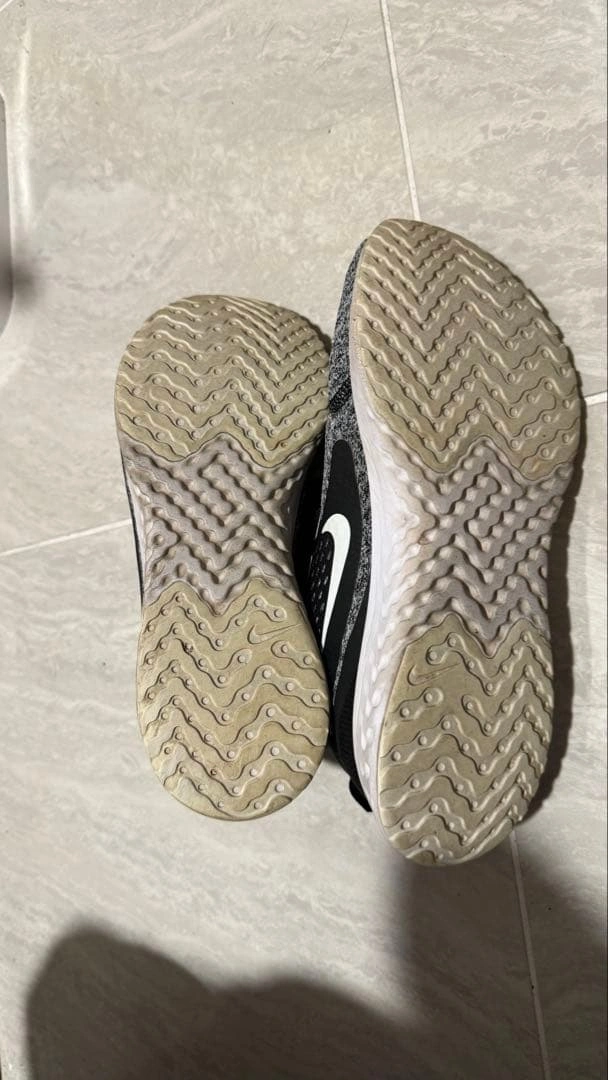 NIKE ナイキ LEGEND REACTの写真2枚目