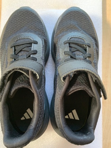 adidas スニーカー　クラウドフォーム　オールブラック　21cmの写真2枚目