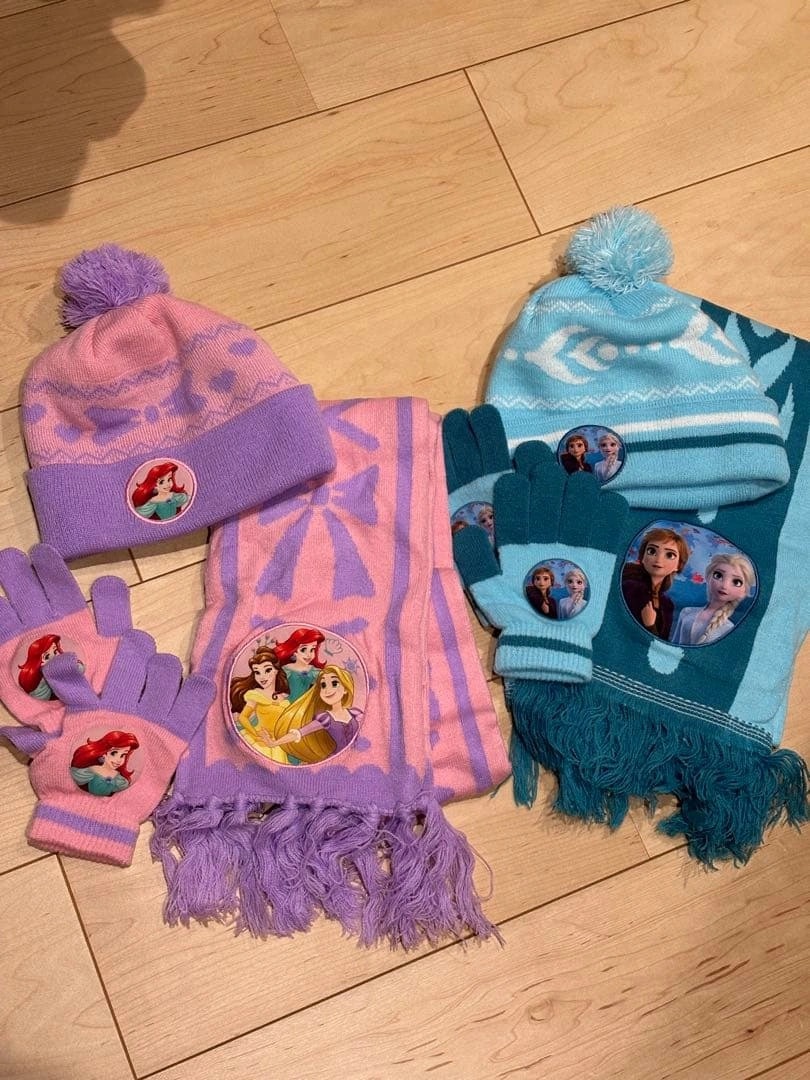 超美品!! ディズニープリンセス 帽子、マフラー、手袋セット
