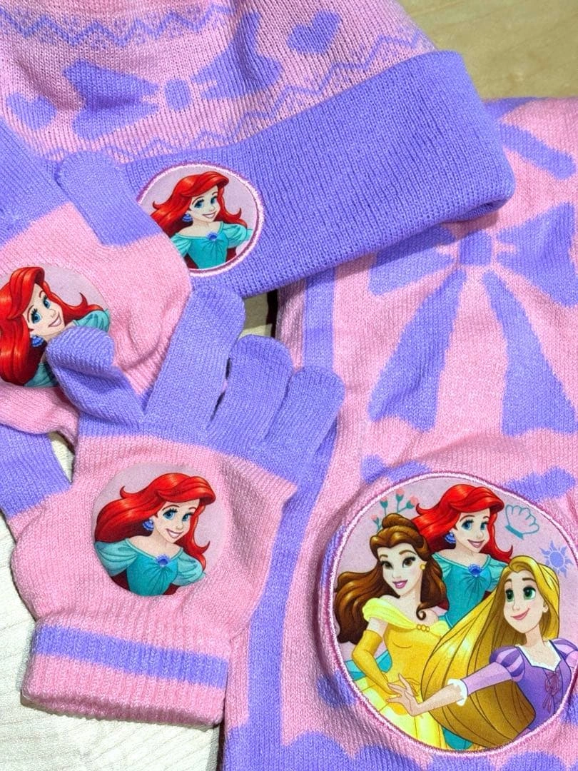 超美品!! ディズニープリンセス 帽子、マフラー、手袋セットの写真2枚目