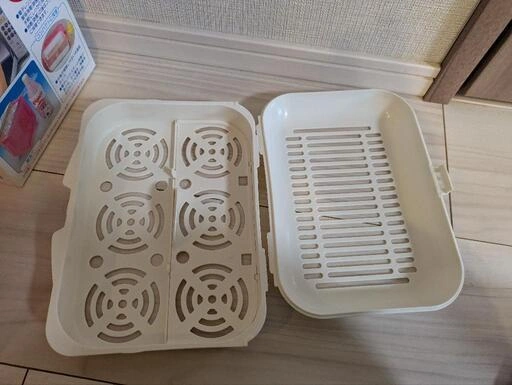 ピジョン 電子レンジスチーム消毒ケースの写真3枚目