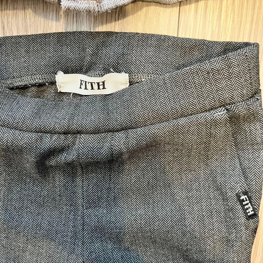 【美品】FITH カジュアル服4枚セット Mサイズ(80-90cm)の写真2枚目