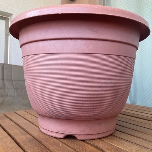 【無料・12号・4/19まで】丸型プランター 直径37.5cm × 高さ28cm プラスチック製・ブラウンの写真3枚目