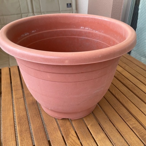 【無料・12号・4/19まで】丸型プランター 直径37.5cm × 高さ28cm プラスチック製・ブラウンの写真4枚目