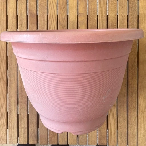 【無料・12号・4/19まで】丸型プランター 直径37.5cm × 高さ28cm プラスチック製・ブラウンの写真5枚目