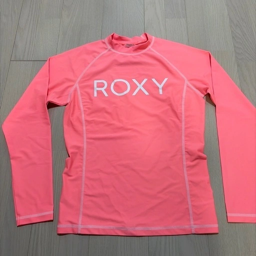 ROXYのラッシュガード‼︎