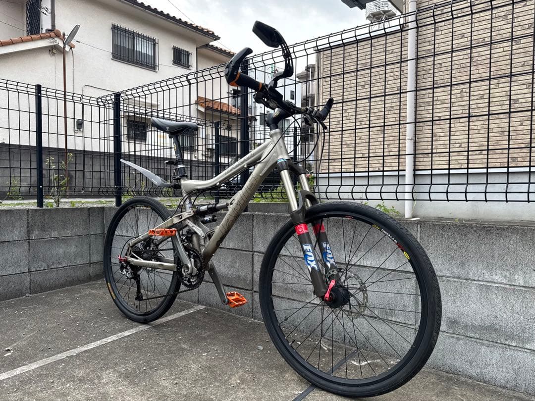 Jamis Dakar XAM 1.0 MTB フルサスペンションの写真3枚目