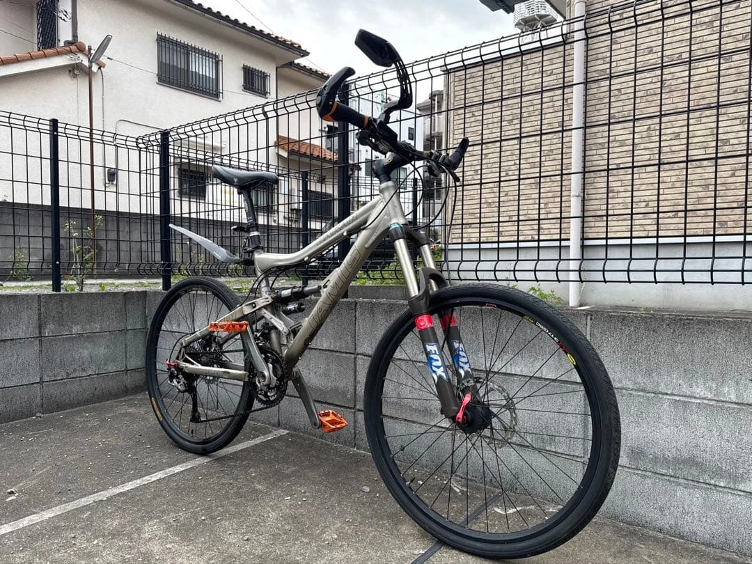 Jamis Dakar XAM 1.0 MTB フルサスペンションの写真3枚目