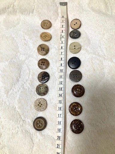 茶系色々ボタンまとめて29個:サイズ直径約1.2〜2.4㎝:未使用:4つ穴&2つ穴:手芸材料:ハンドメイドの写真3枚目