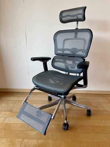 【緊急値下げ・美品・オットマン付】エルゴヒューマンプロ（Ergohuman PRO）高機能チェア